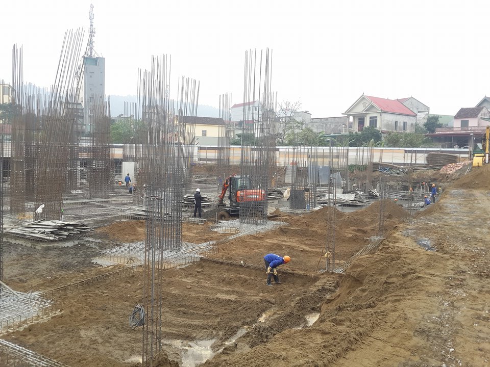 Dự án đang thi công móng, trụ