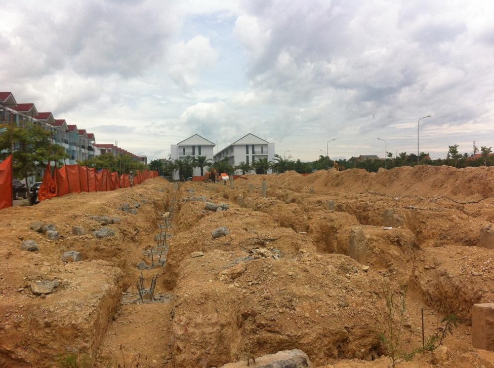 Hình ảnh tiến độ nhà Lô B - Xây móng