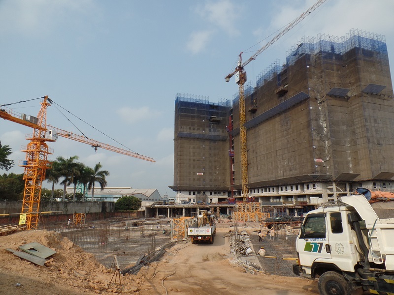 Thi công cốt thép dầm sàn tầng 16 zone 2