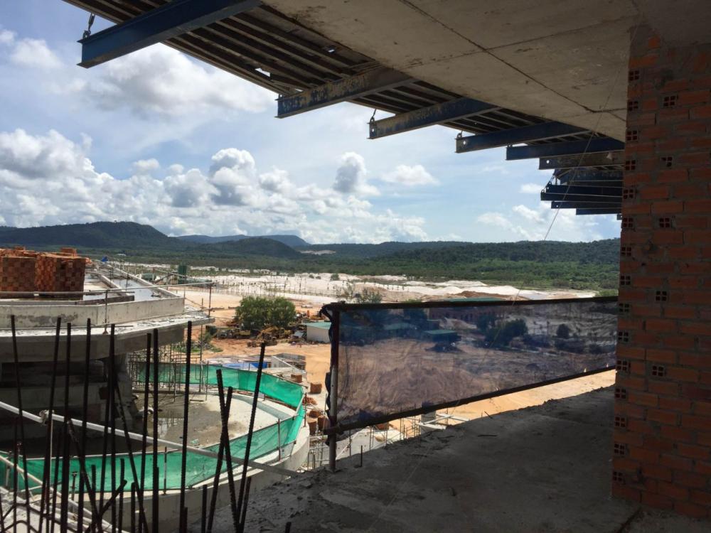 Toàn cảnh công trường dự án Condotel Phú Quốc Intercon