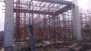 Chuẩn bị đổ sàn tầng 1 Trung Tâm Thương Mại – Dịch Vụ Hưng Phú