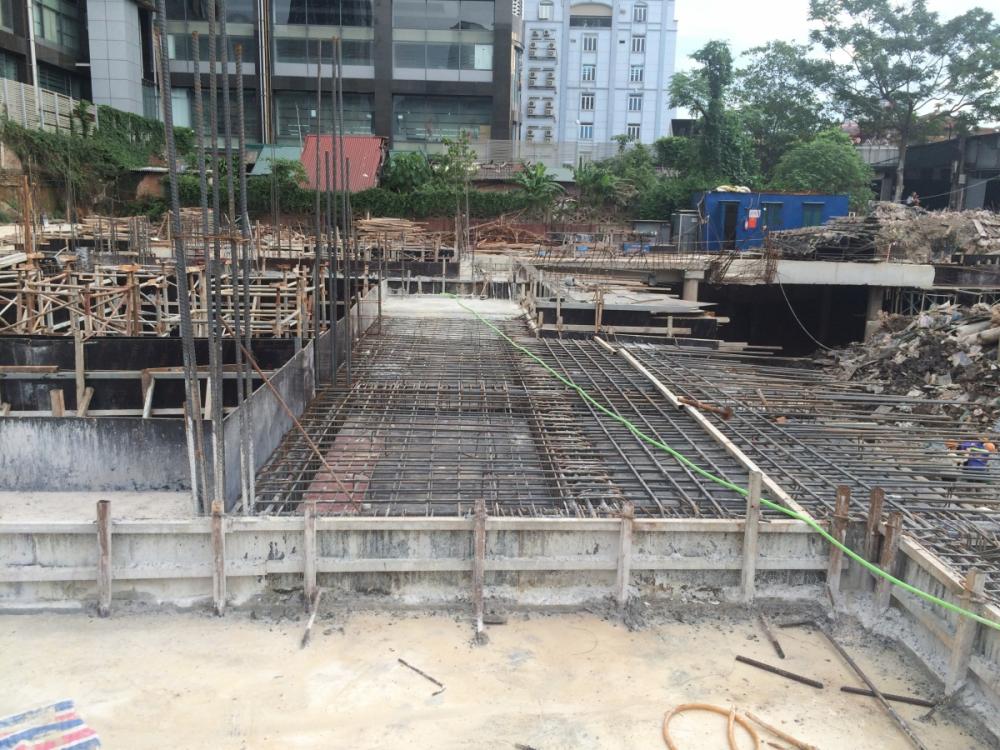 Dự án đang triển khai thi công sàn Cos 0.0 và cột phần thân