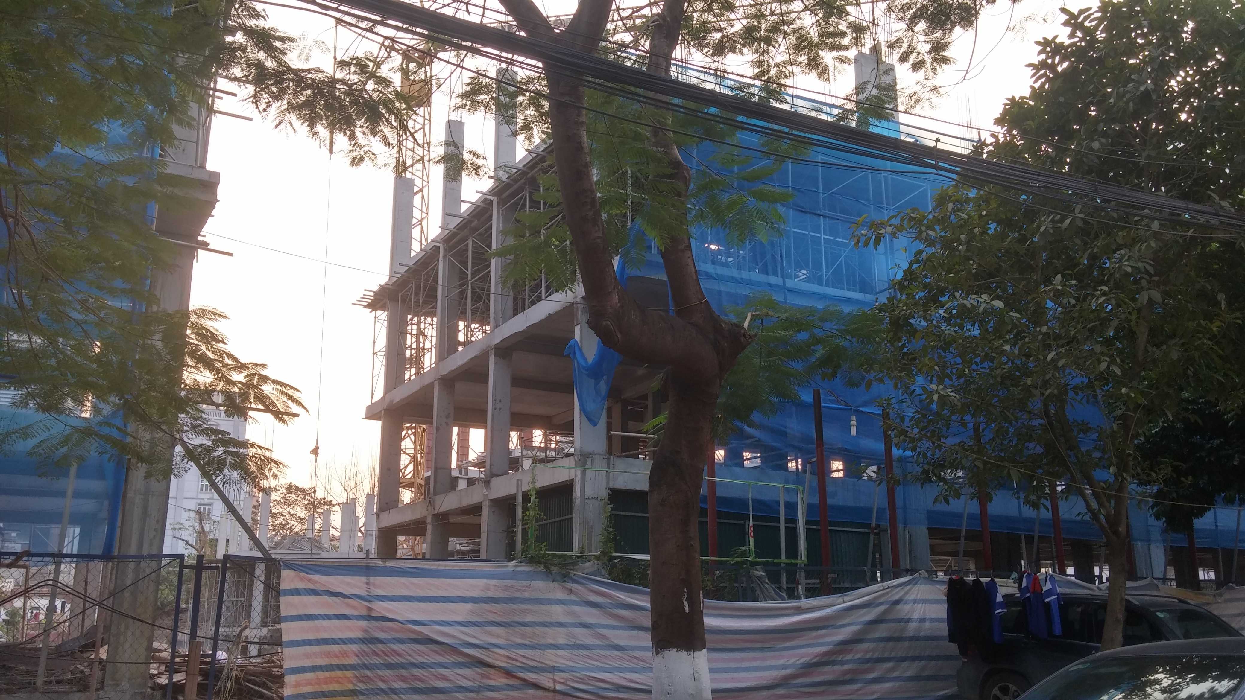 Khối thấp tầng đang thi công tới mặt sàn tầng 5, khối cao tầng đang thi công tới tầng 3