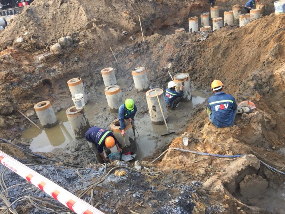 Dự án đang thi công khoan phần móng của các tòa nhà