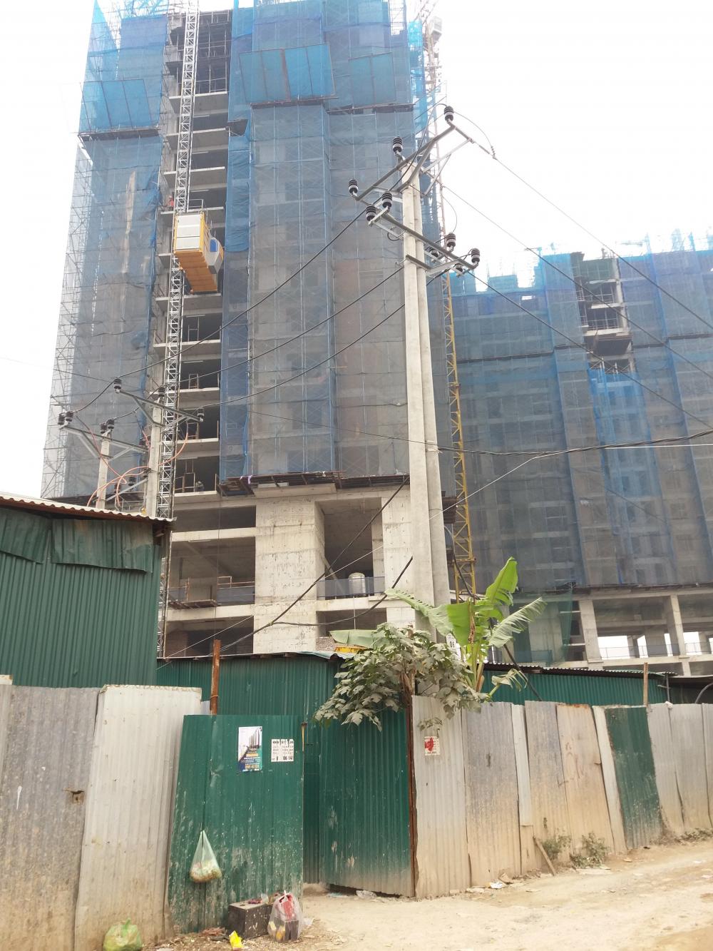 Tòa đã hoàn thiện, tòa đang sơn, tòa thi công mặt sàn tầng 16, tòa thi công mặt sàn tầng 24