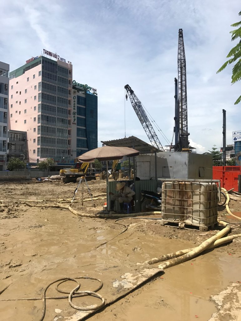 Dự án đang san lấp mặt bằng