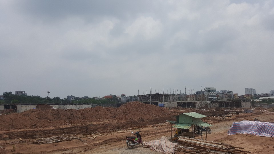 Dự án đang xây phần móng và làm đường nội khu