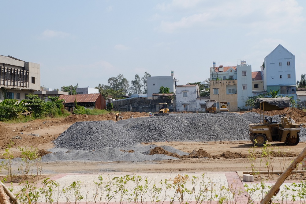 Đang hoàn thiện cảnh quan tại Jamona Golden Silk