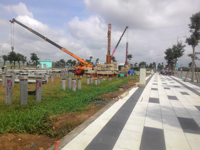 Ép cọc 40 căn đầu tiên của dự án