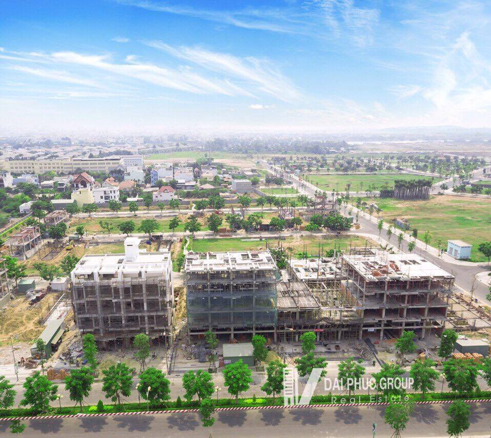 Đang thi công xây nhà phố