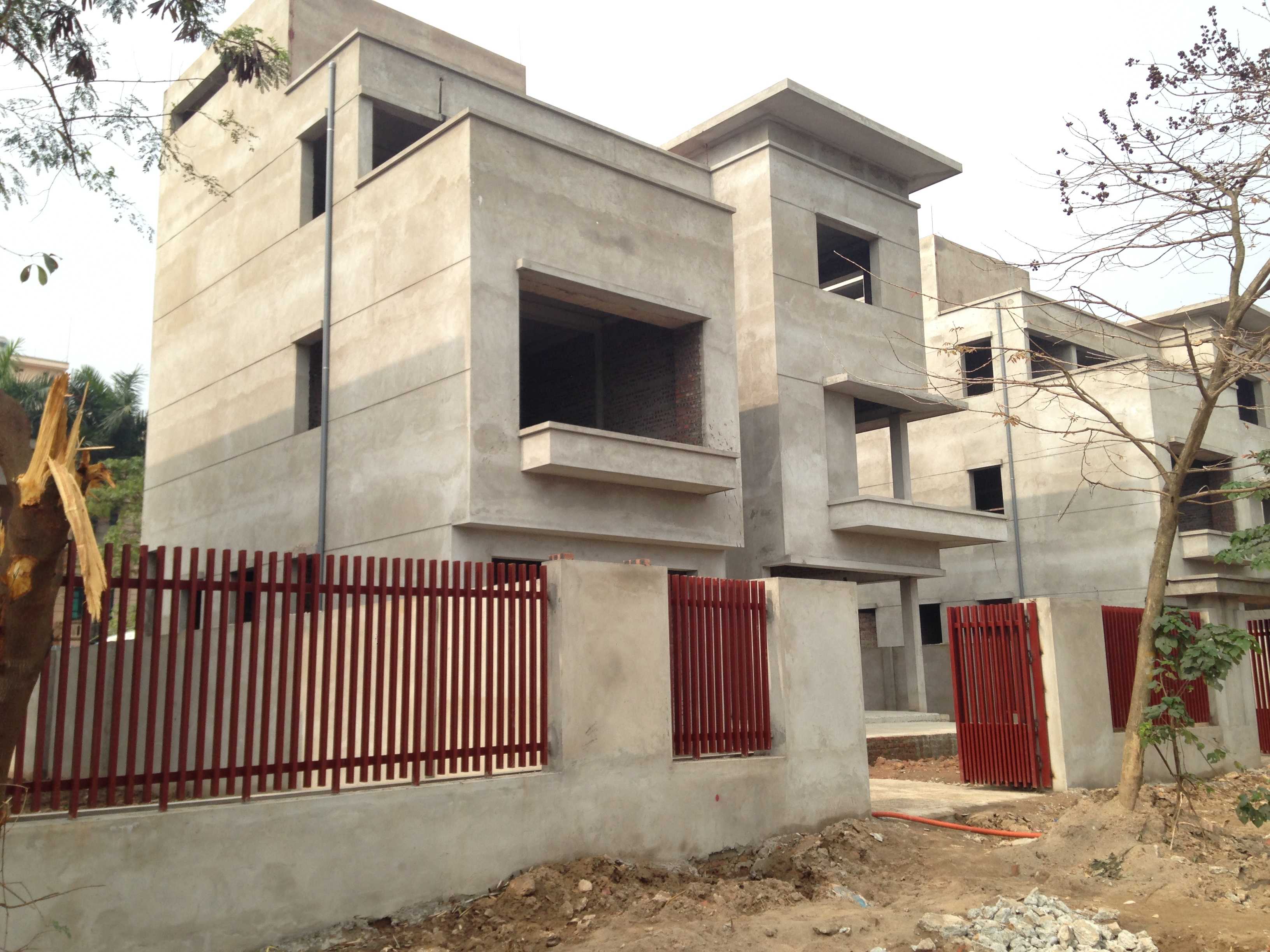 Khu BT1, BT2 có căn xong thô, có căn đang xây dựng