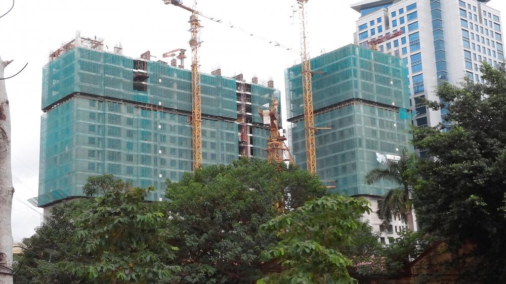 Tháp A thi công tới mặt sàn tầng 20, tháp B thi công tới tầng 21