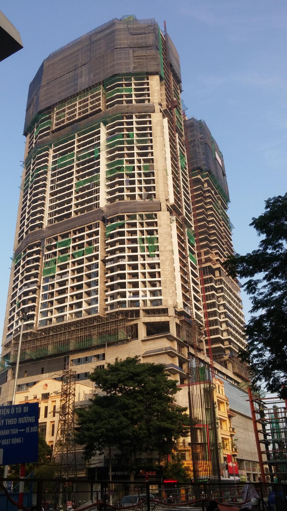 Dự án đang triển khai lắp đặt cửa sổ mặt ngoài