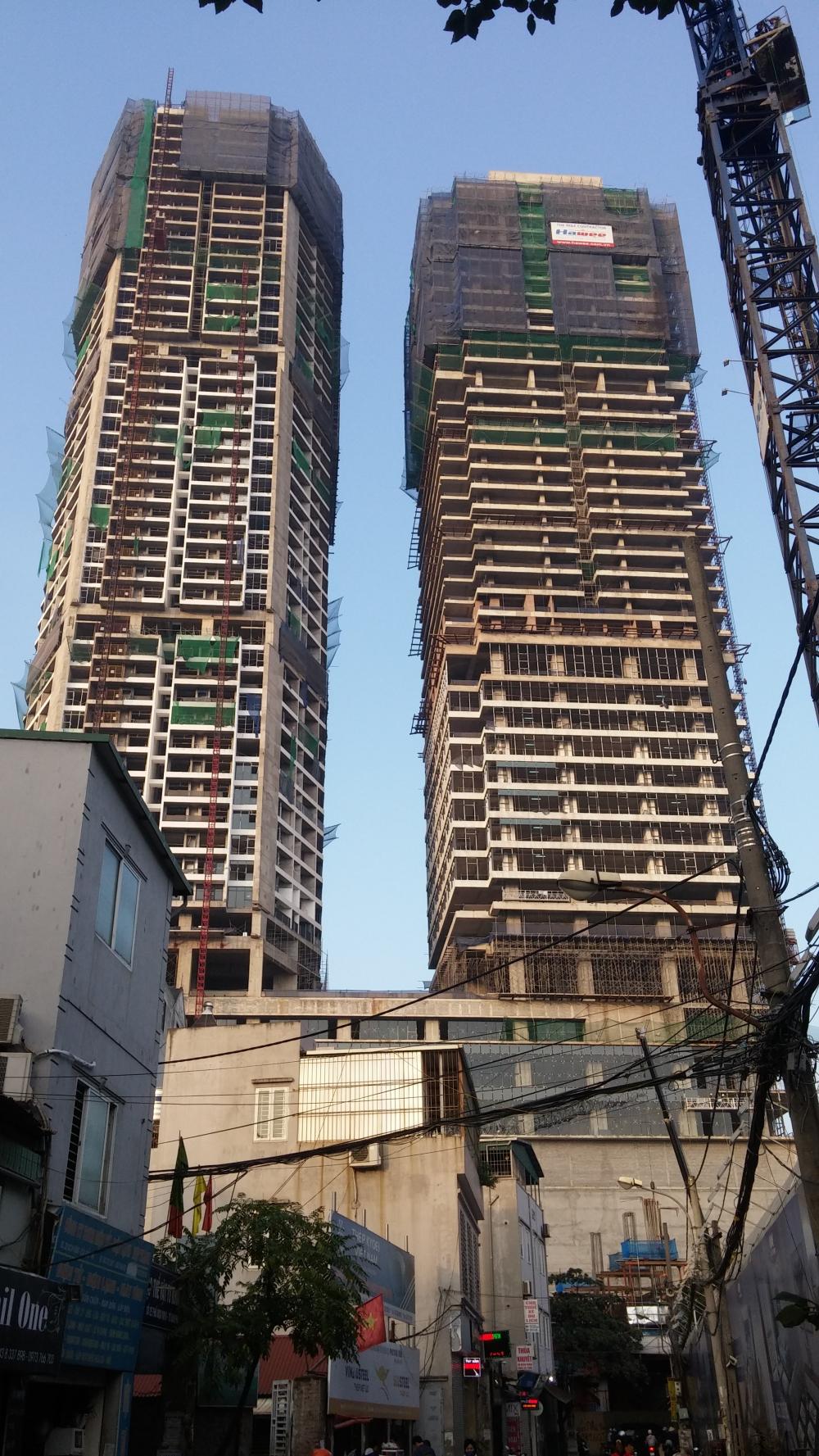 Dự án đang triển khai lắp đặt cửa sổ mặt ngoài