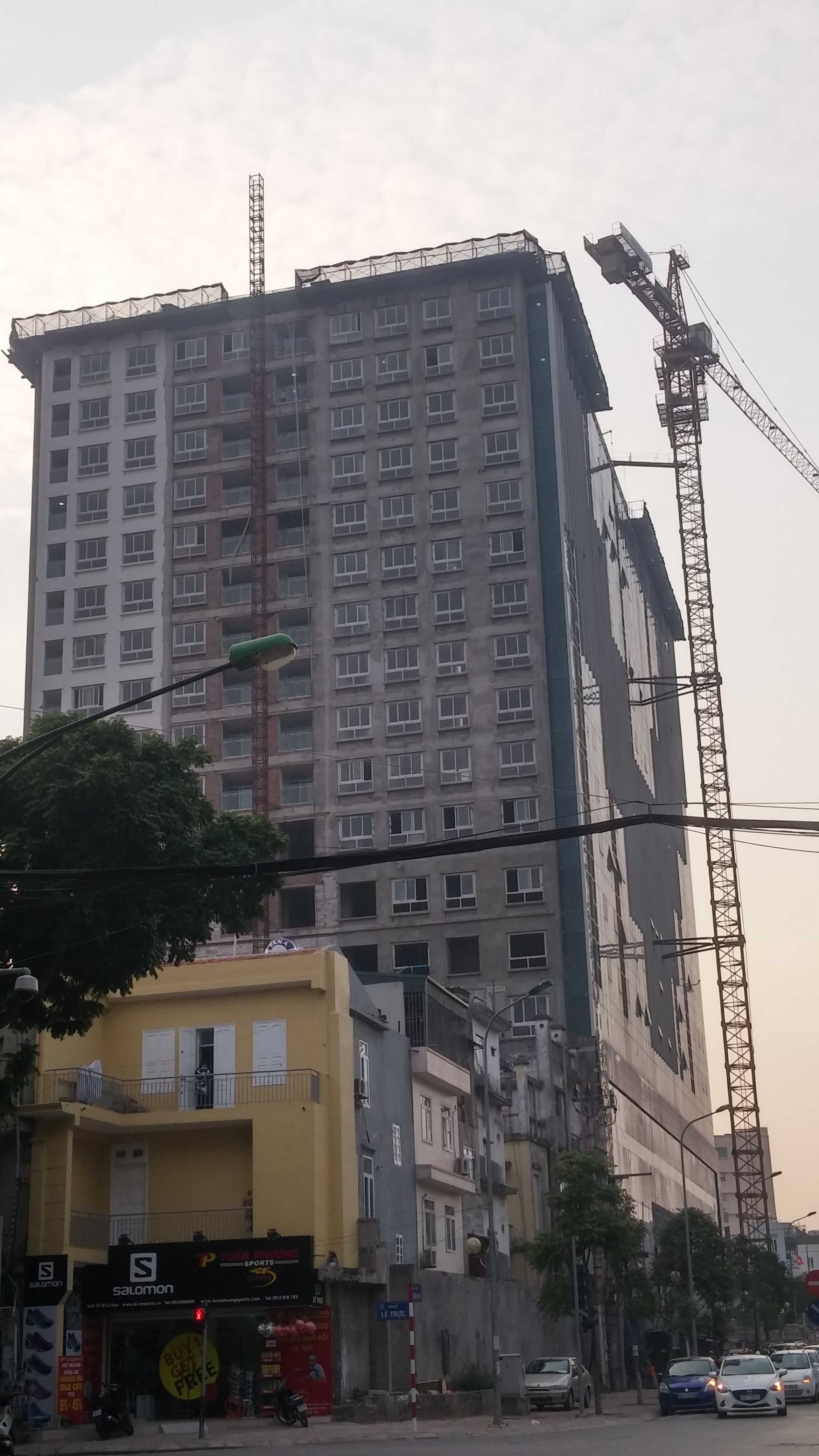 Dự án đang tiếp tục hoàn thiện mặt ngoài