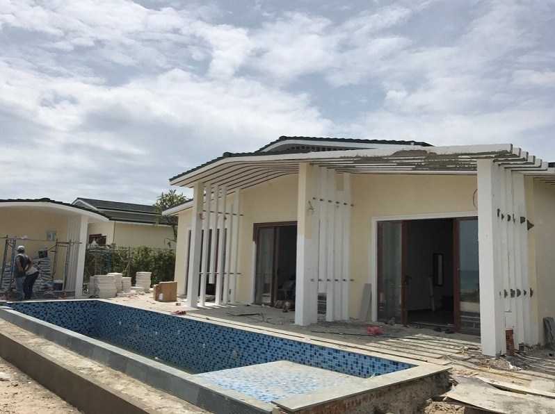 Các căn biệt thự đang được hoàn thiện