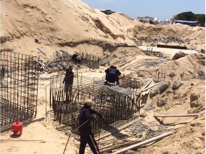 Condotel đang được thi công dầm móng