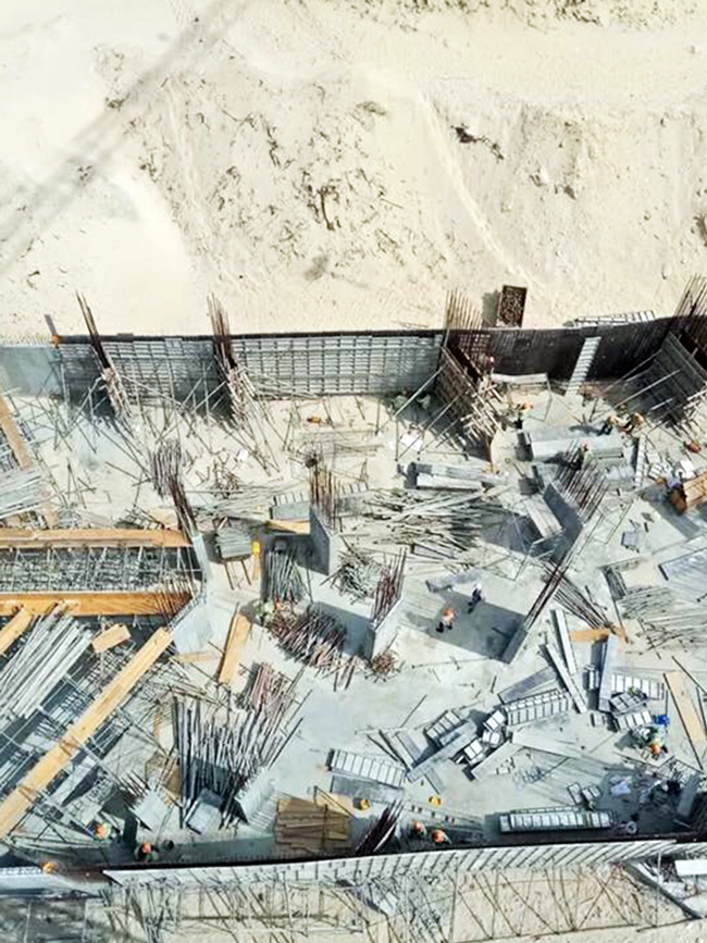 Một góc dự án đang được quây rào sắt xung quanh