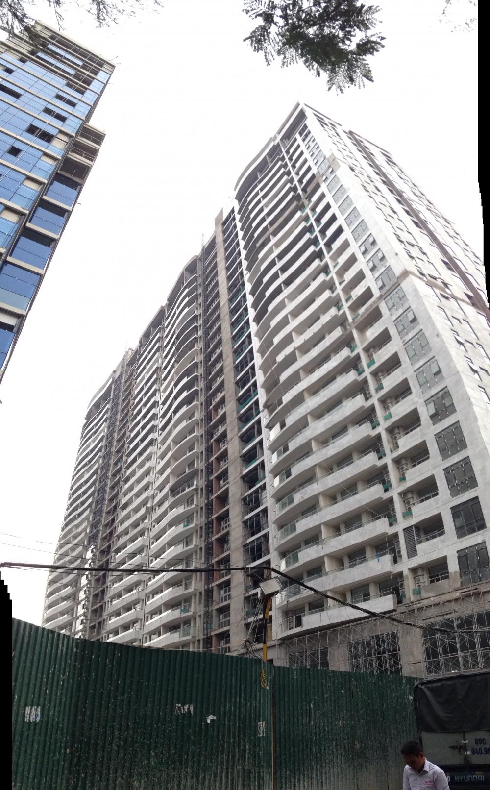 Dự án đang hoàn thiện lắp đặt kính và sơn bên ngoài