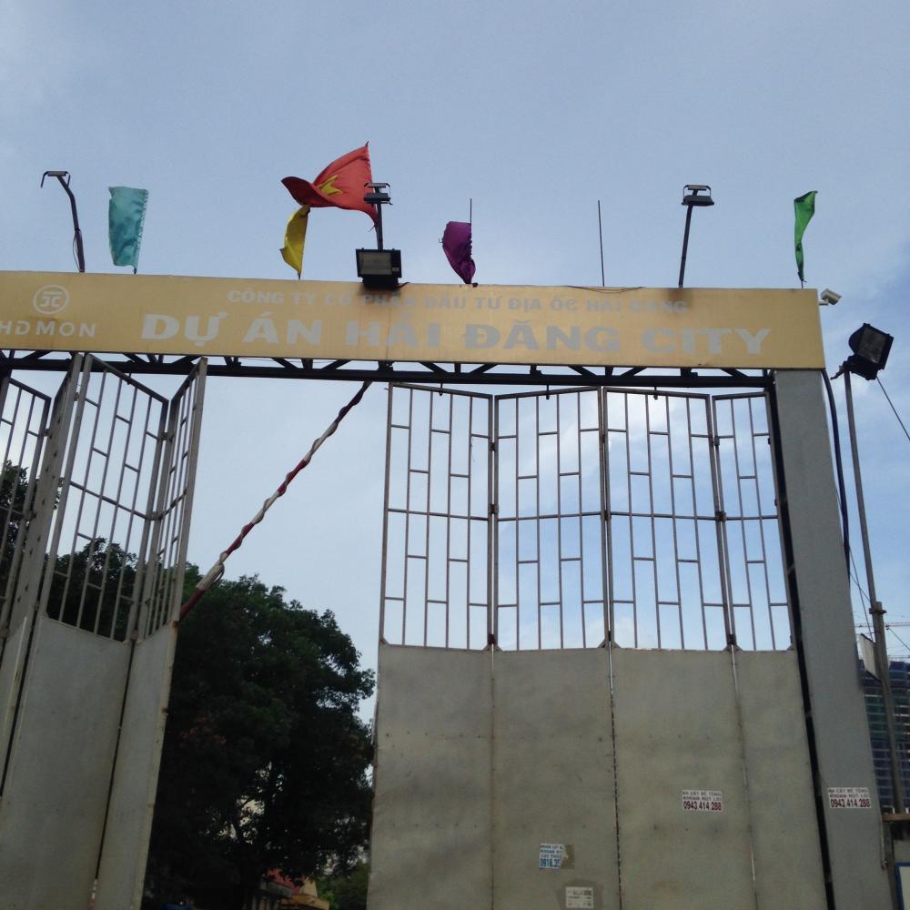 Xây tới tầng 5, nhà liền kề biệt thự đang làm thô