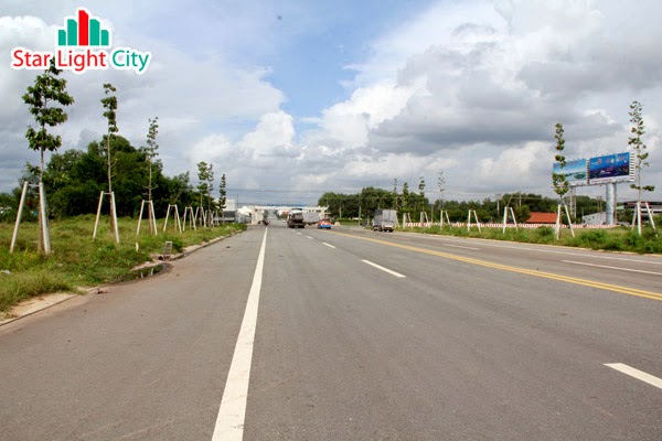 Hạ tầng hoàn thiện 100%, đường nhựa nội bộ rộng từ 25m–35m