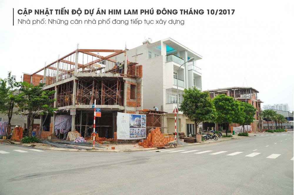 Các căn nhà phố đang tiếp tục được xây dựng