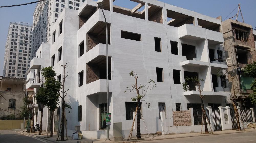 Dự án đang tiếp tục hoàn thiện thô một số nhà liền kề