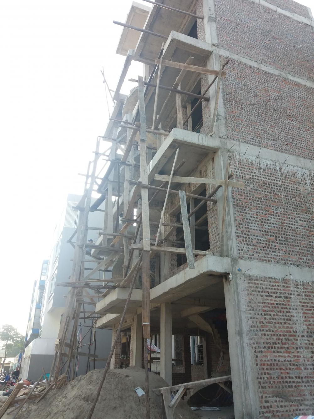 Nhà đã hoàn thiện, nhà xong thô