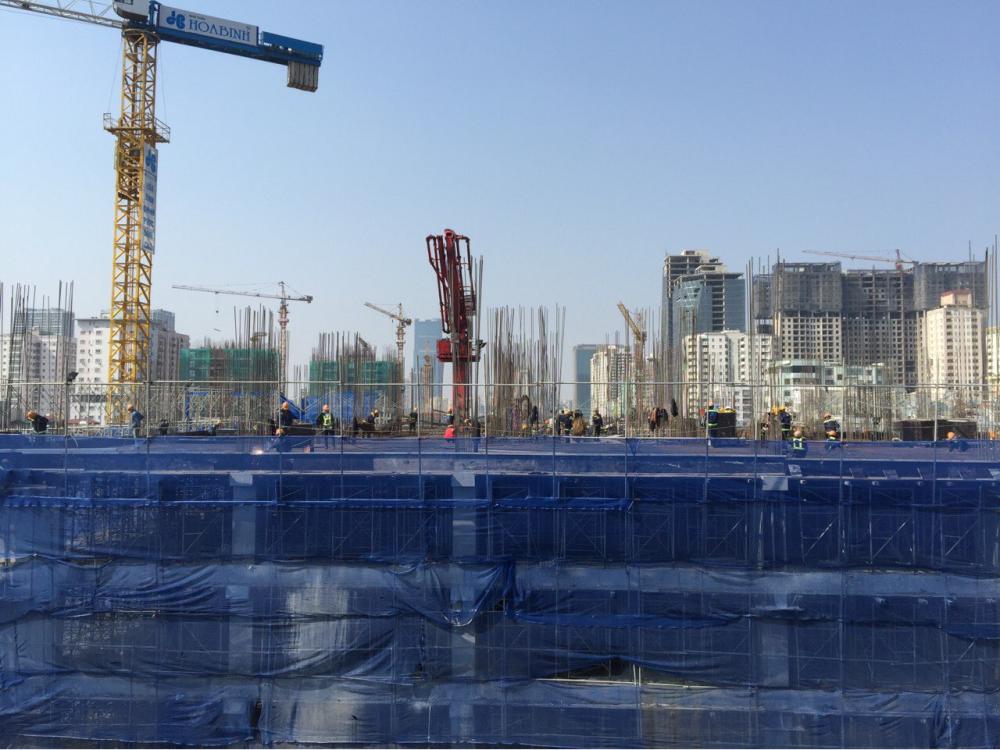 Công nhân hiện đang tập trung cao độ làm việc ở công trường