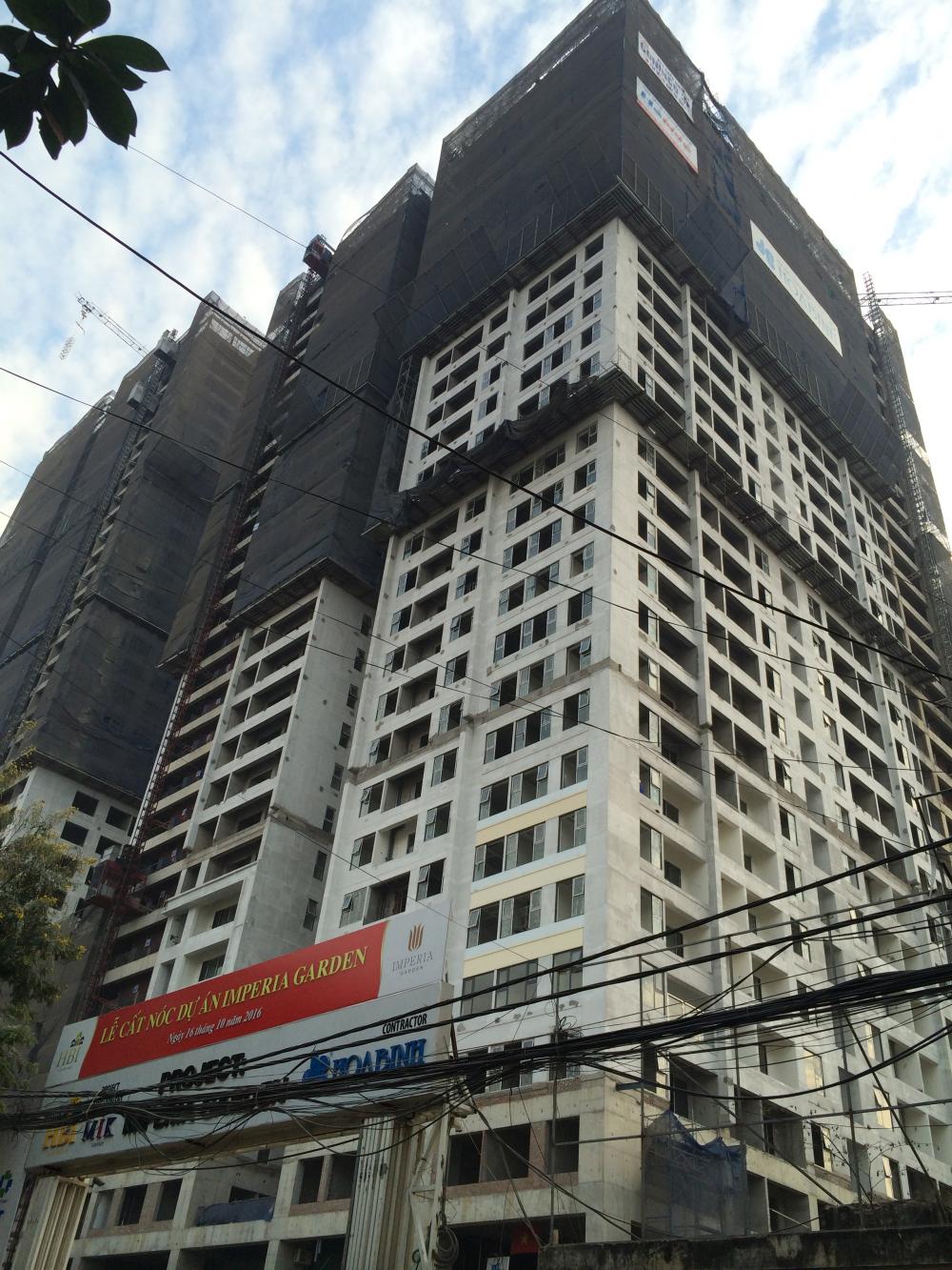 Dự án đã cất nóc, đang sơn