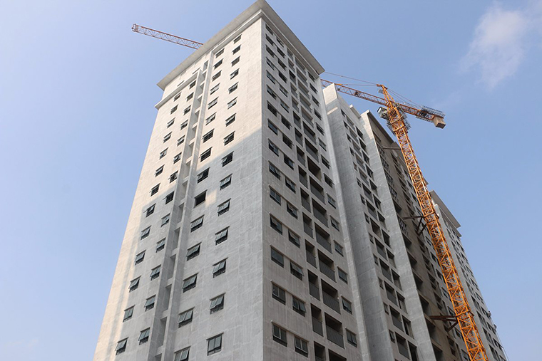 Hoàn thiện sơn lót toàn bộ tòa V3