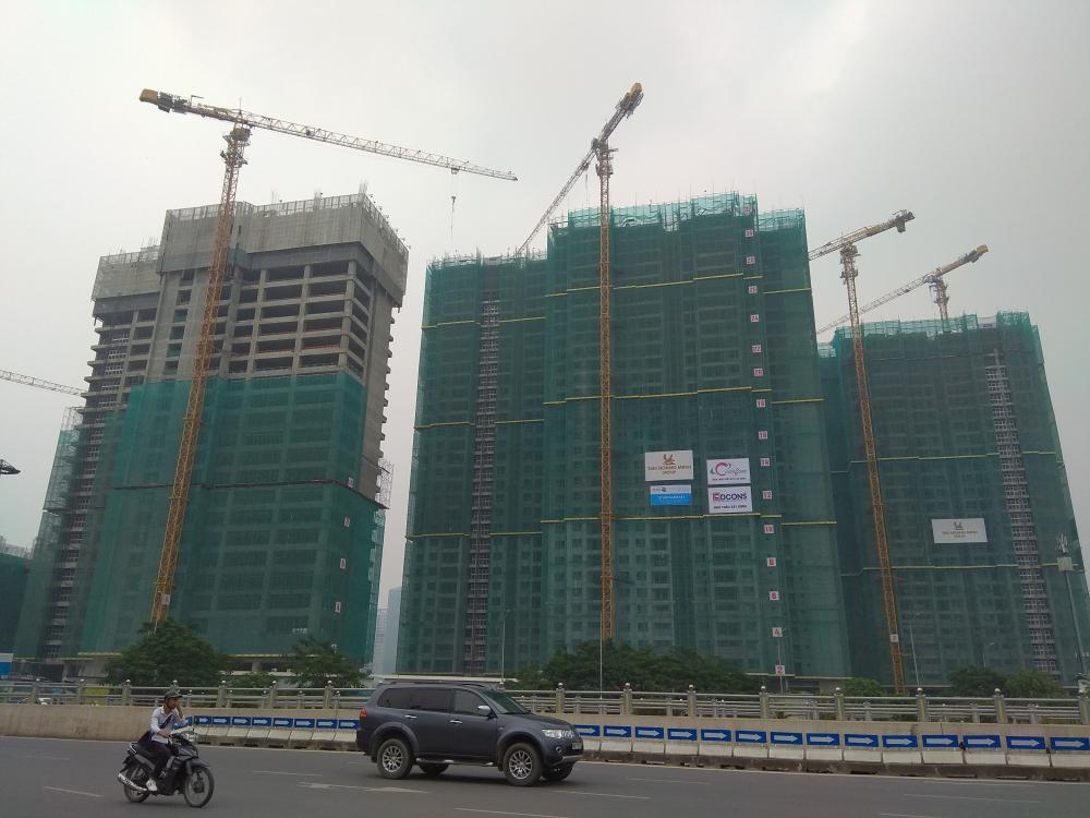 1 tòa đang thi công tới tầng 6, 1 tòa tới tầng 10, 1 tòa tới tầng 25, 1 tòa tới tầng 29, 1 tòa tới tầng 32