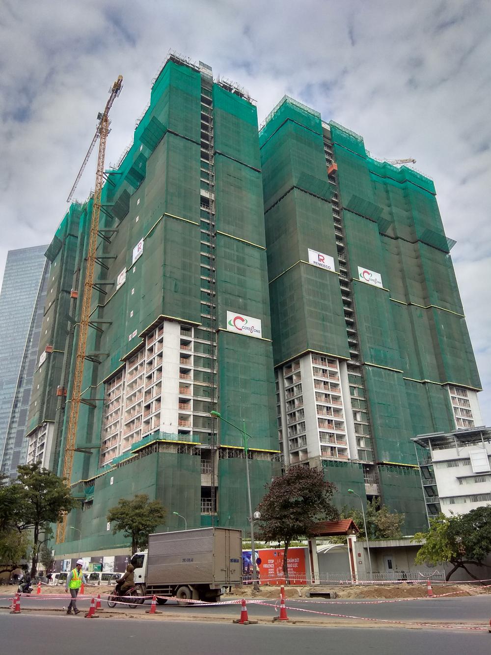 1 tòa đang thi công tới tầng 40, 2 tầng còn lại thi công tới tầng 35