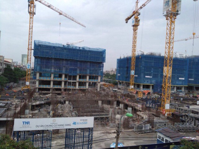 Tòa Summer 1 lên thi công tới tầng 1