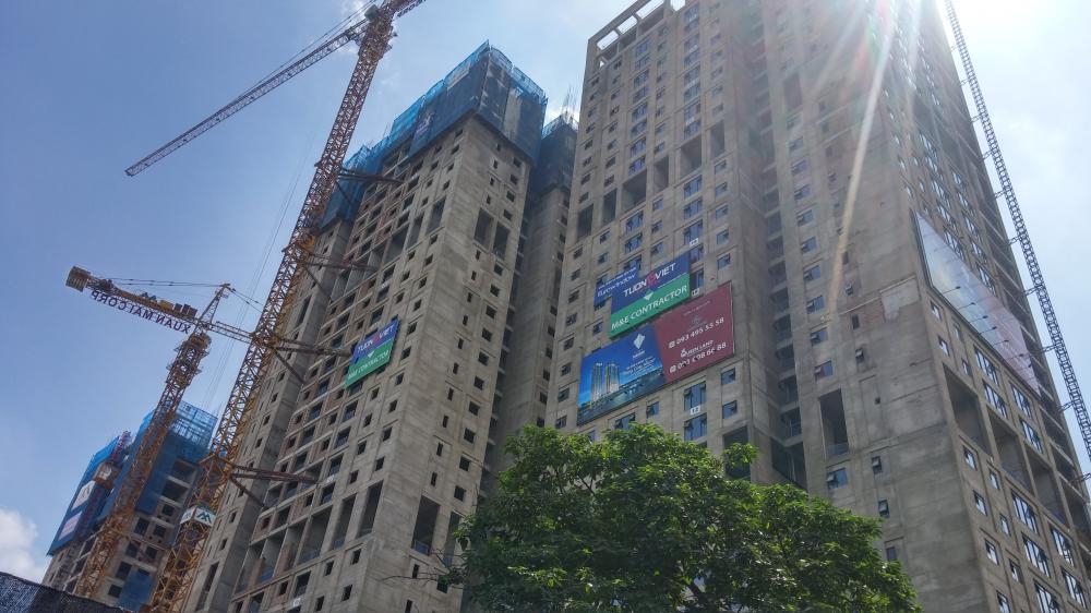 1 tòa cất nóc, 1 tòa xây đến mặt sàn tầng 29, 1 tòa xây đến mặt sàn tầng 18