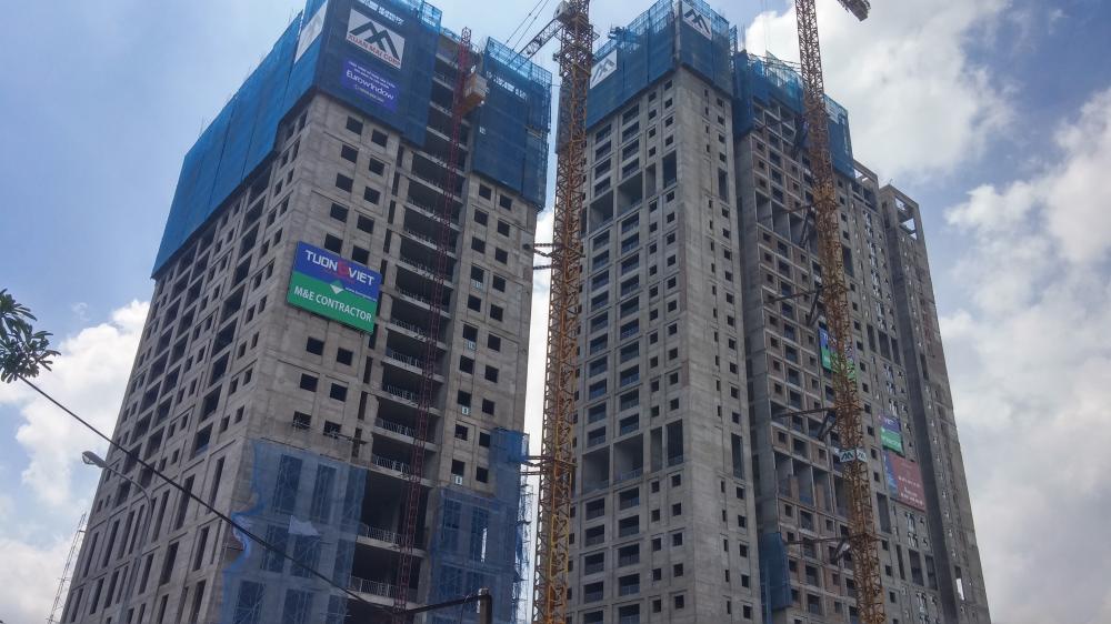 1 tòa cất nóc, 1 tòa xây đến mặt sàn tầng 29, 1 tòa xây đến mặt sàn tầng 18