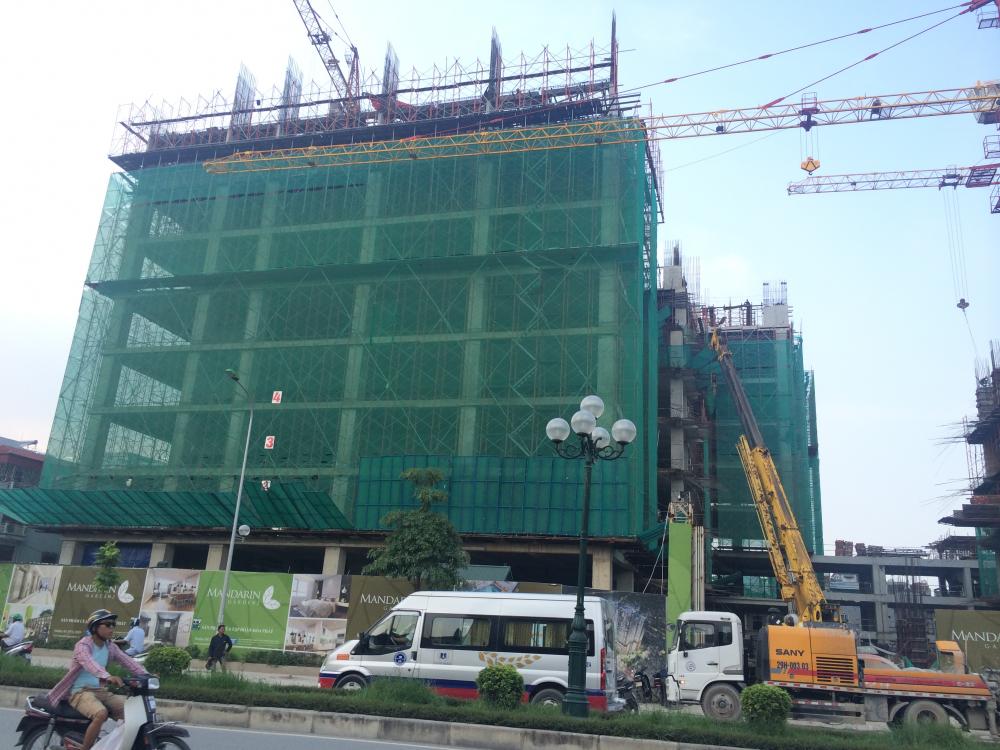 Hai tòa đang thi công tới tầng 5 và tầng 8