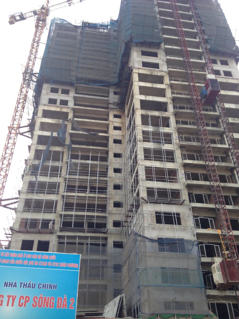 2 tòa, 1 toà thi công sàn tầng 18, 1 tòa thi công mặt sàn tầng 16