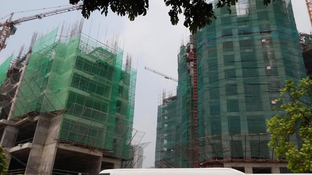 Các tòa đang thi công tới mặt sàn tầng 12 và tầng 6