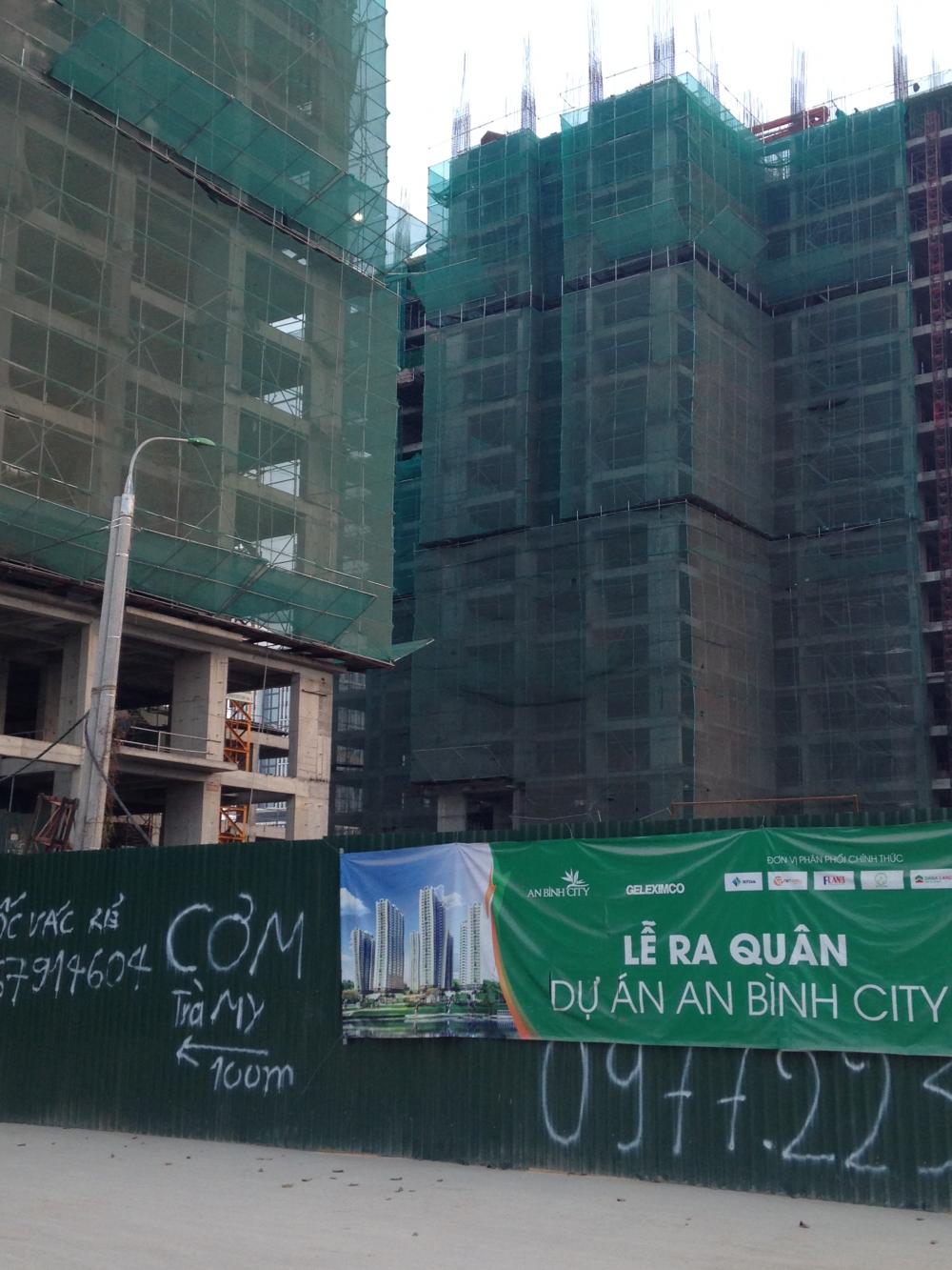 Một tòa đang xây đến mặt sàn tầng 6, một tòa đang xây mặt sàn tầng 13