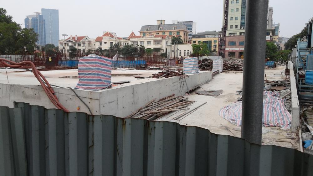 Thi công mặt sàn tầng 1