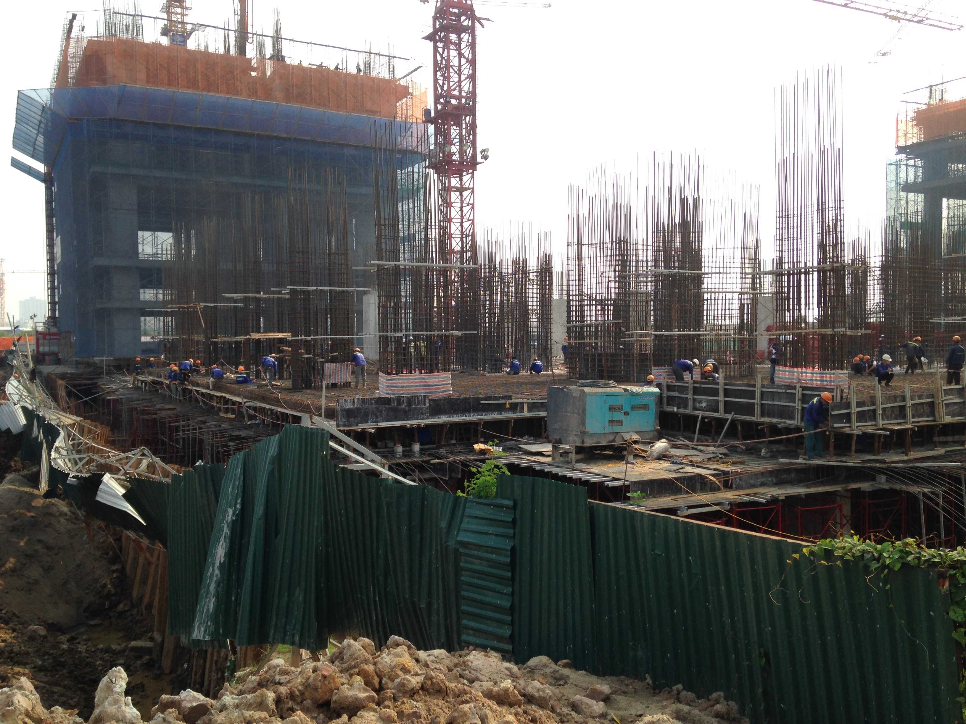 Hai tòa thi công tới tầng 6, còn lại đang thi công hầm