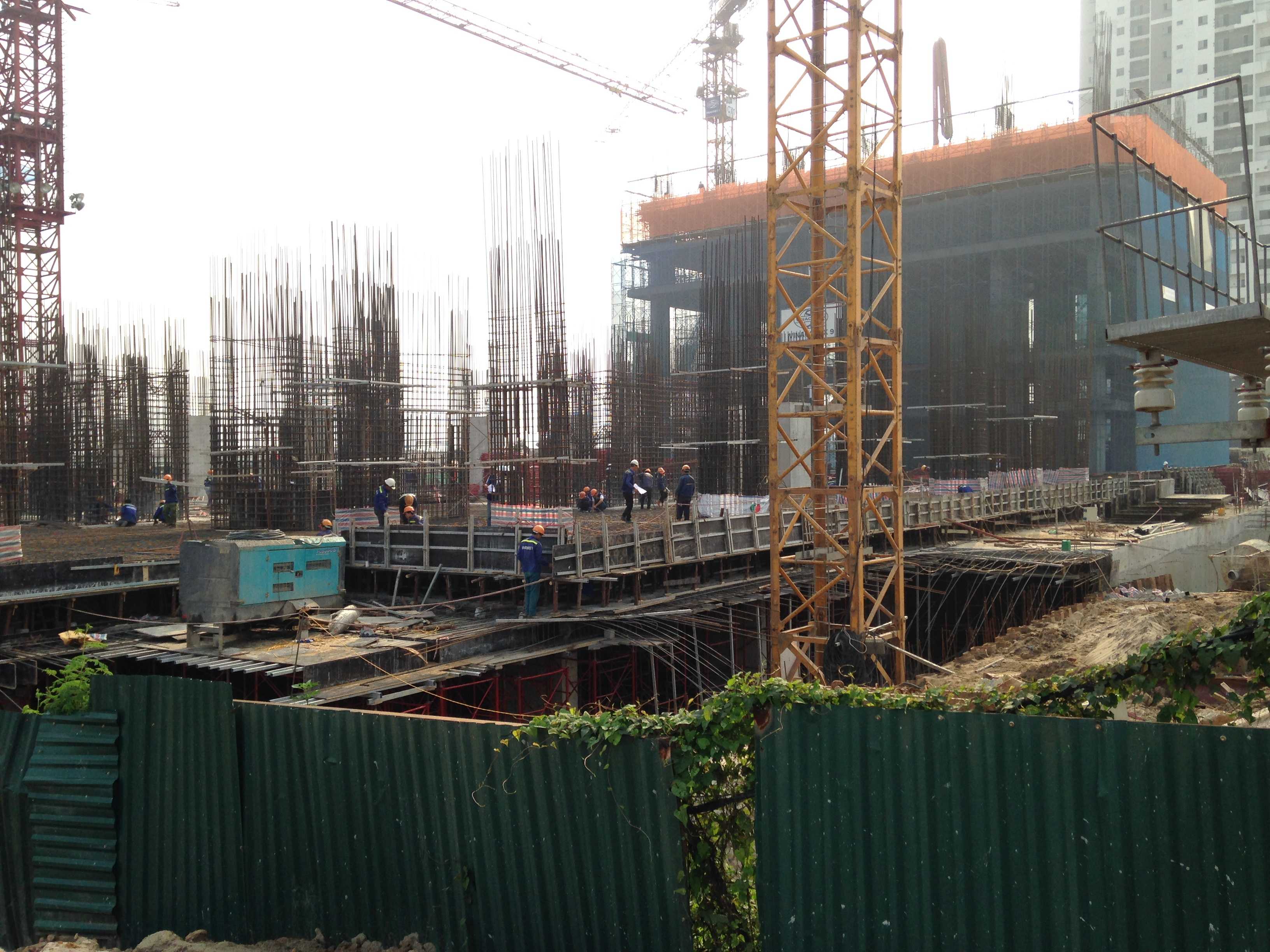 Hai tòa thi công tới tầng 6, còn lại đang thi công hầm