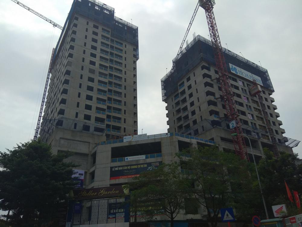 1 tòa đang thi công tới mặt sàn tầng 23, 1 tòa đang thi công tới mặt sàn tầng 15