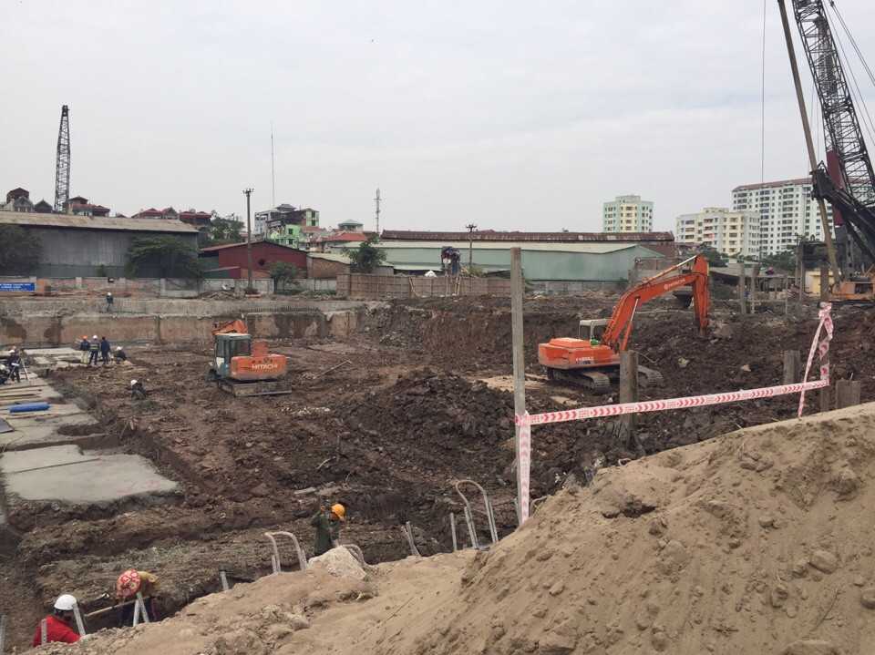Dự án đang trong giai đoạn san lấp mặt bằng và chuẩn bị thi công phần móng tòa đầu tiên