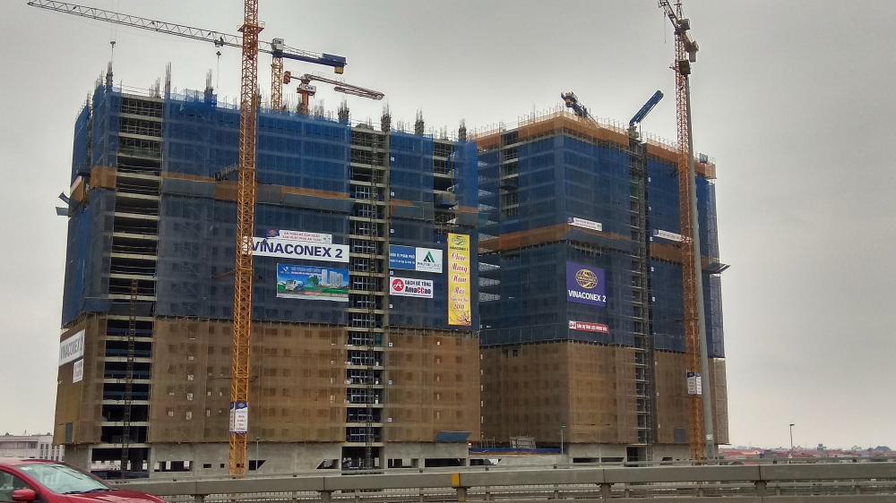1 tòa đang thi công tới mặt sàn tầng 22, 1 tòa đang thi công tới mặt sàn tầng 25