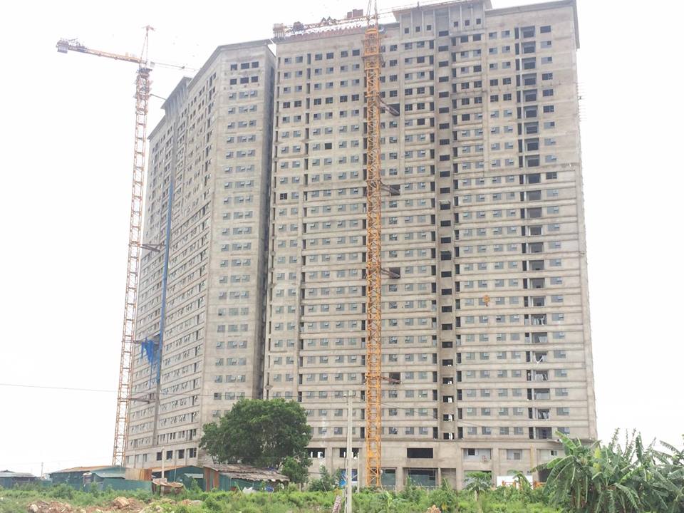 Dự án đang tiếp tục lắp đặt cửa kính