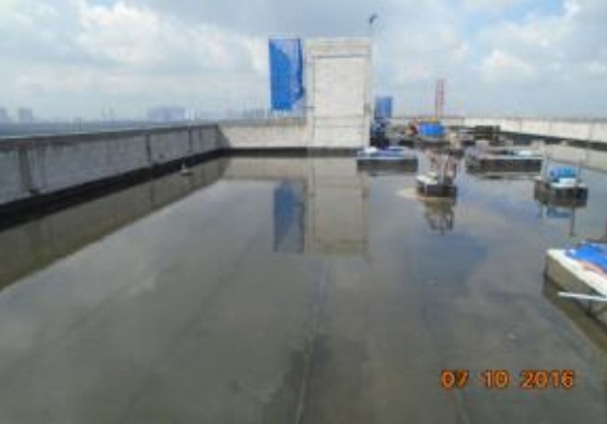 Kiểm tra việc thấm nước của sàn mái