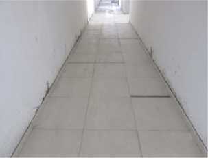 Dự án đang lát gạch hành lang tầng 12