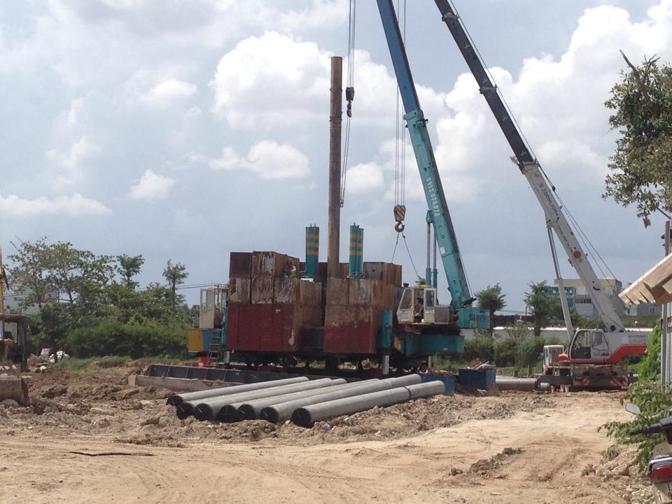 Dự án vẫn đang trong giai đoạn thi công ép cọc và làm móng